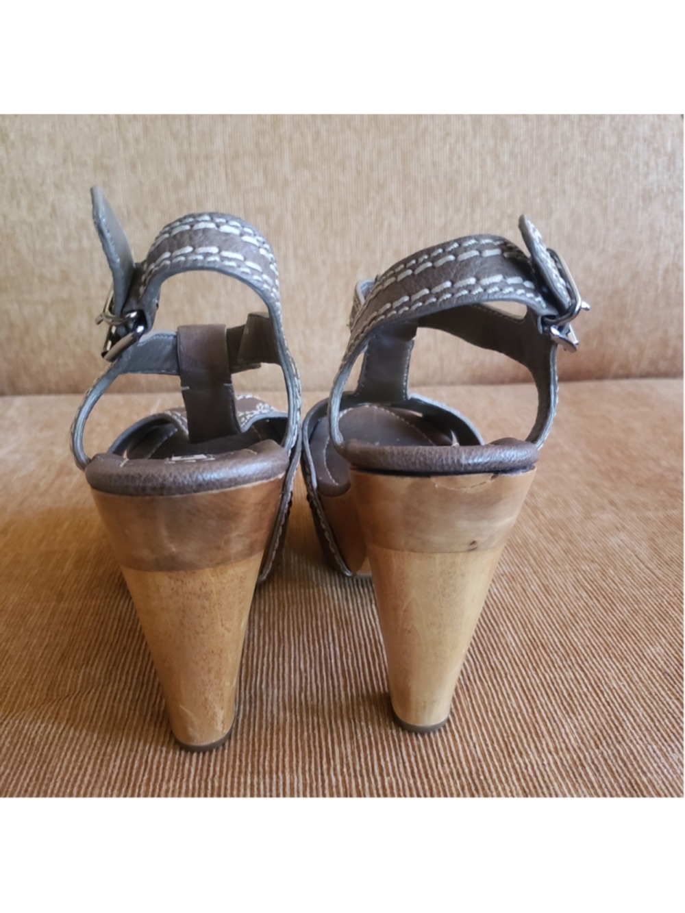 Women's Miu Miu Brown Leather Platform Sandals Size 39 - Picture 6 of 10